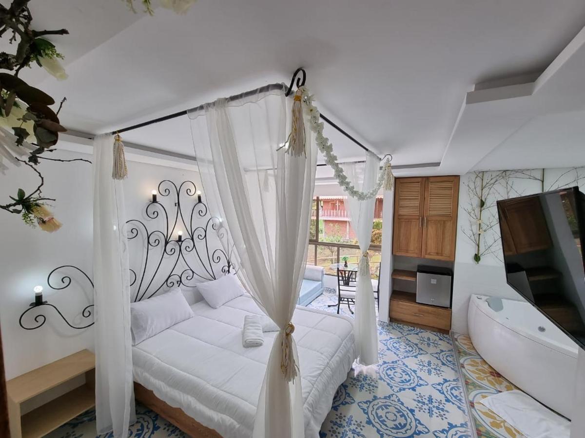 Piedra Del Penol Hotel Guatape Exterior photo