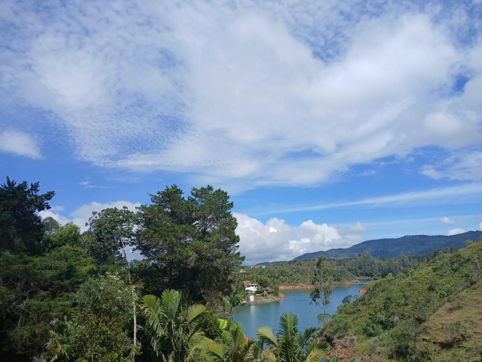 Piedra Del Penol Hotel Guatape Exterior photo